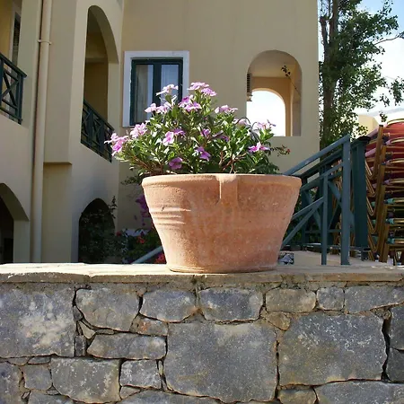 Romantica Apartahotel